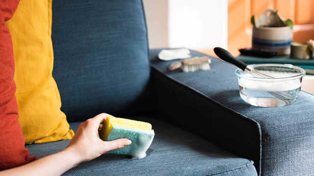 Limpeza de sofá: Dicas e Truques para Manter sua Sala Impecável